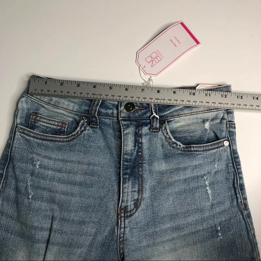 High Rise Mom Jeans - Picture 4 of 8